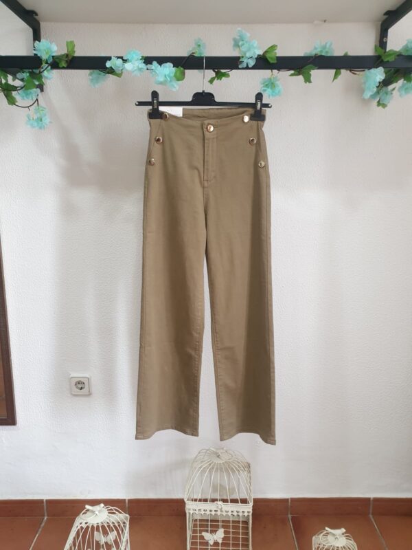 PANTALÓN CON BOTONES - Imagen 3