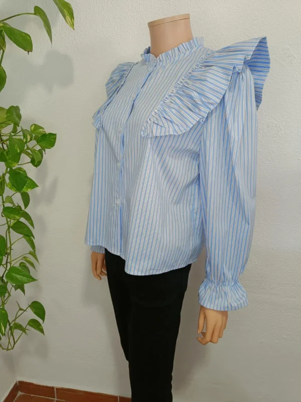 CAMISA CON VOLANTES - Imagen 3